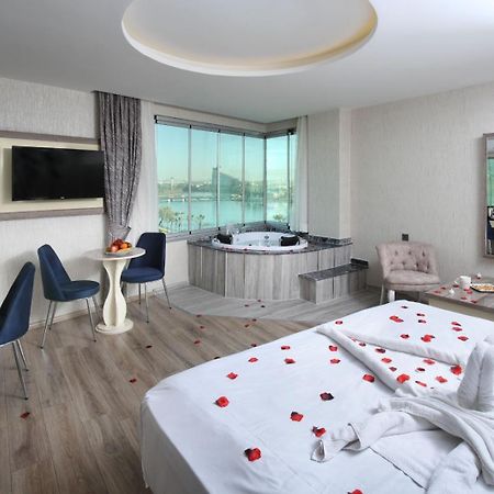 Adana Taskoeprue Hotel Luaran gambar